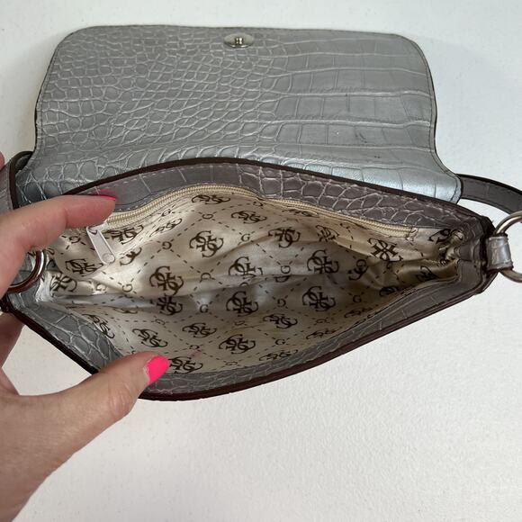 Vtg Y2K Guess Mini Bag Silver Croc Embossed Chain Accent Purse Handbag Retro - Picture 9 of 16